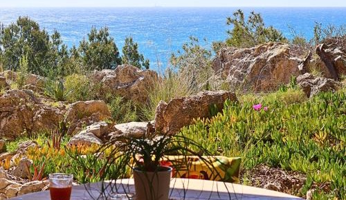 One-Bedroom Apartment - Sea Side