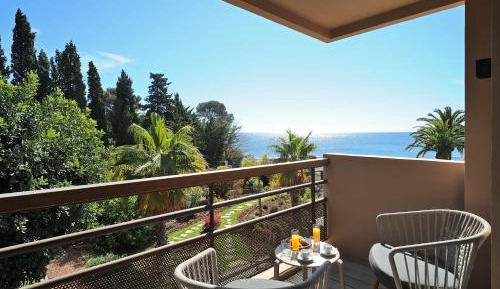 Junior Suite with Balcony