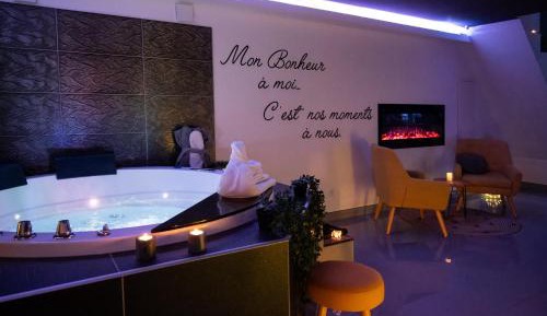 King Suite with Spa Bath