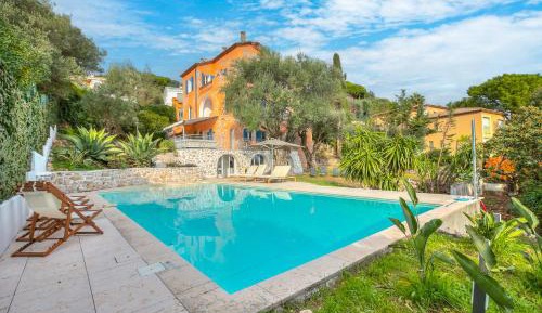 Deluxe Villa