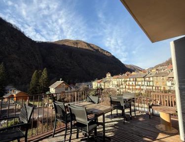 Double Room with Mountain View