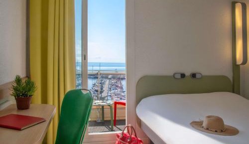 Standard Double Room with Sea View