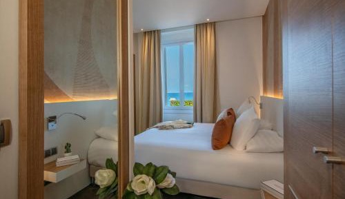 Comfort King Room with Sea View - Non-Smoking