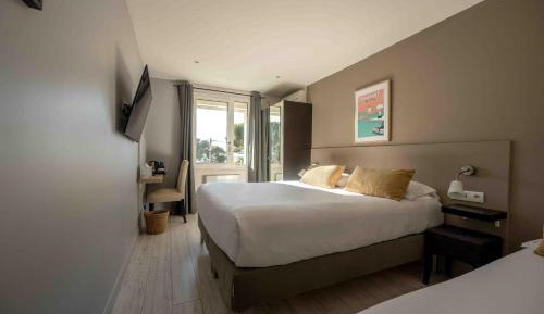 Comfort Triple Room with sea view