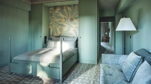 Suite with Garden View