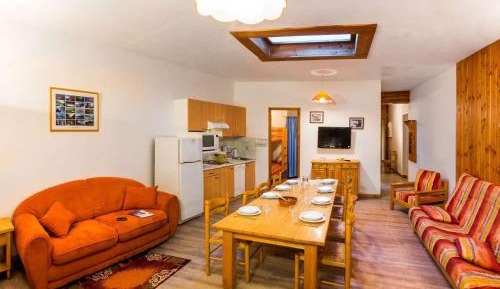 Apartment (10 Adults)