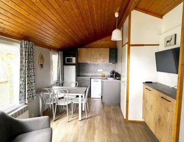 Two-Bedroom Chalet ( 5 Adults )