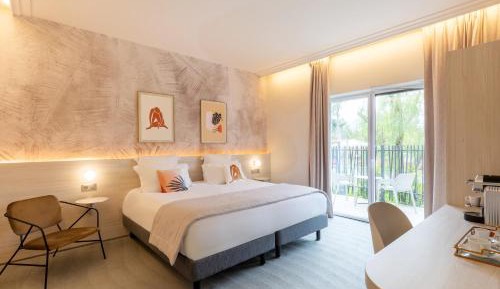 Prestige King Room - Garden Level