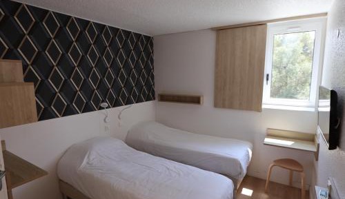Adjacents rooms