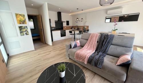 One-Bedroom Villa
