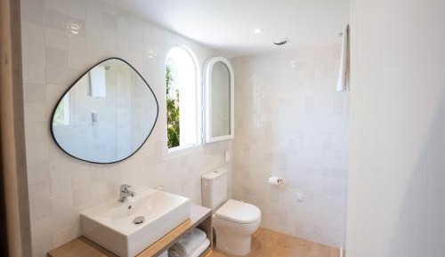 Queen Room with Garden View