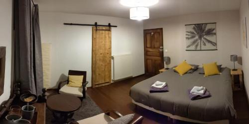Double Room with Private External Bathroom