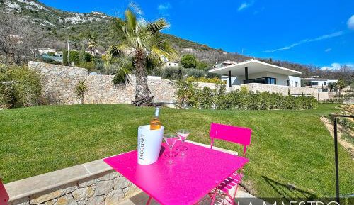 Villa with Sea View
