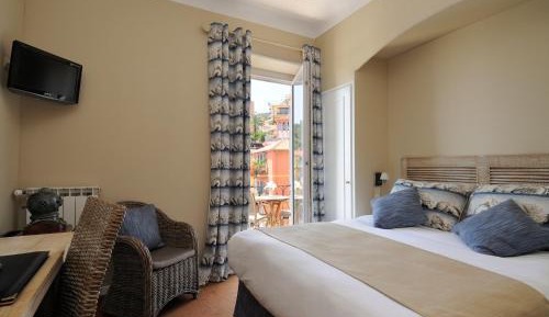 Classic Double Room with sea view from the balcony