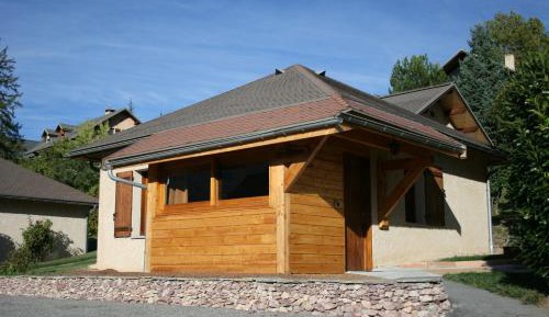 Bungalow (4 Adults)