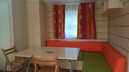 Three-Bedroom Mobile Home 6-8 people