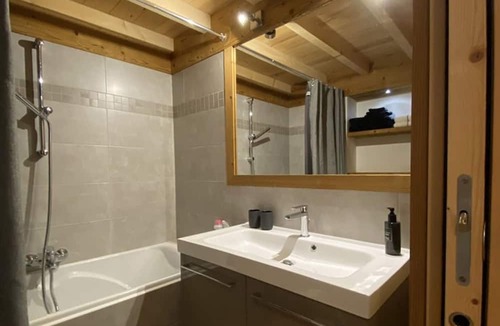 Isola Ski Chalet | Chalet Isola 2000, 3 bedrooms, 6 persons