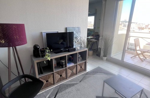 Baille Apartment | Le Tarpin Well air-conditioned, Parking & Balcony