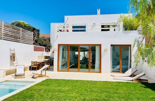 8th Arrondissement House | Vrbo Property
