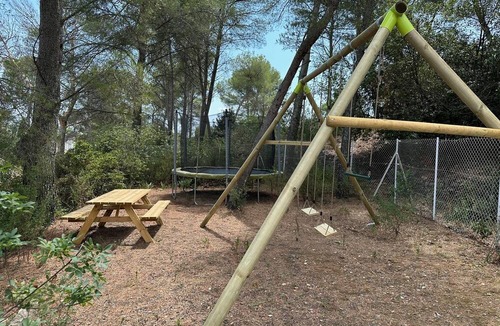 Les 3 Ponts Villa | Villa des 3 Ponts, Piscine, Terrain de Pétanque, Pool House