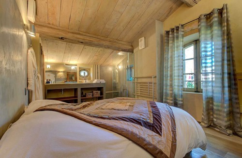 Lambesc Villa | Homerez - Big villa for 14 ppl. with swimming-pool, jacuzzi and spa at Lambesc