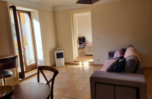 Sainte-Agnes Apartment | Appartement au Cœur du Village Médiéval de Sainte Agnès, Entre mer et Montagne