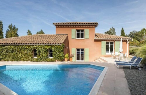 Tourtour Villa | Magnificent Provençal villa in a quiet private domain