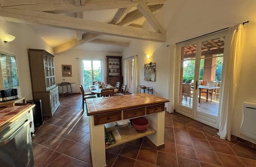 Tourtour Villa | Magnificent Provençal villa in a quiet private domain