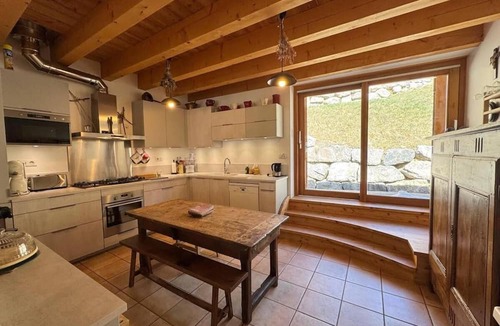Vars Apartment | 1st floor, terrace, fireplace or stove, ski locker, 165m², Vars