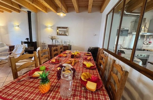 Vars Apartment | 1st floor, terrace, fireplace or stove, ski locker, 165m², Vars