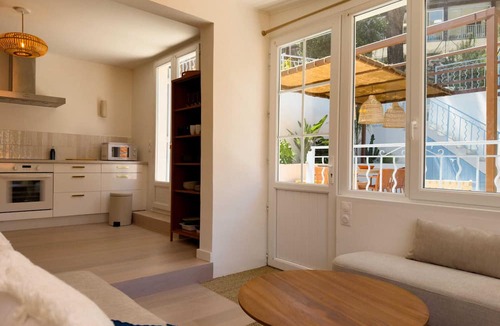 Niolon House | Calanca - Niolon - Renovated, sea view, 1 min walk
