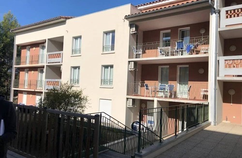 Greoux-les-Bains Apartment | Appartement 3 étoiles - Piscine - ccbgefe