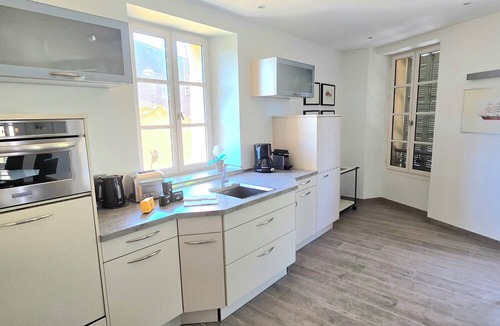 Saint-Tropez City Centre Apartment | Chic duplex in Saint-Tropez with parking