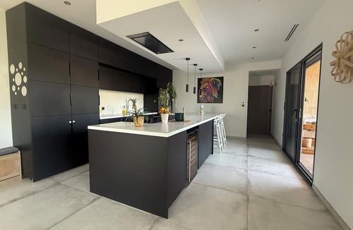 Caremeau House | Luxury villa in the hills above Nîmes