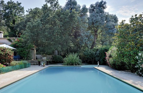 Cogolin House | Estate with olive grove near Grimaud