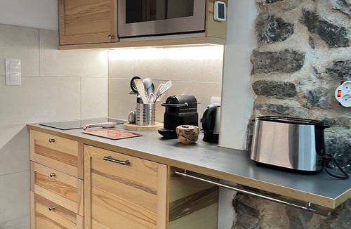 Saint-Etienne-de-Tinee Apartment | Charnant Village center apartment with courtyard