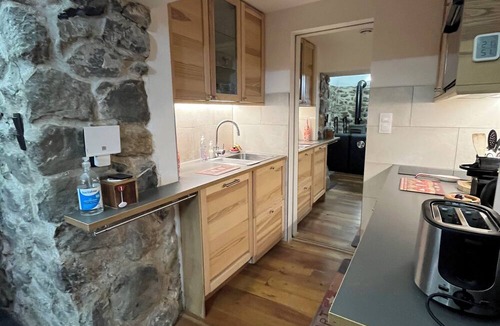 Saint-Etienne-de-Tinee Apartment | Charnant Village center apartment with courtyard