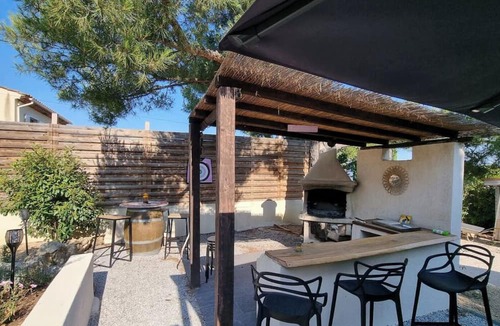 La Fare-les-Oliviers House | Villa provençale 10 people - Swimming pool 15mn from Aix
