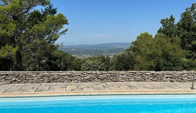 Villa Bonnieux, 5 bedrooms, 14 persons