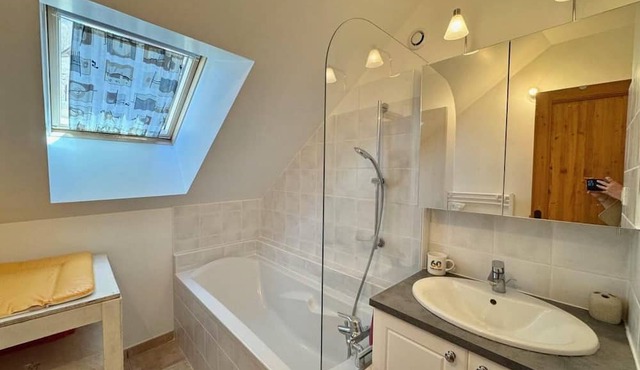 1st floor, terrace, fireplace or stove, ski locker, 165m², Vars
