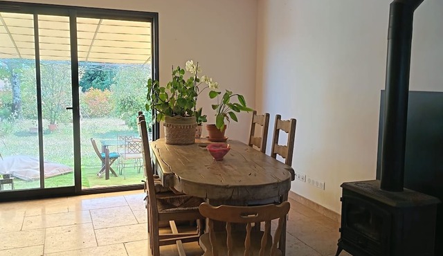 Charming house in Aups, Gorges du Verdon. Pets allowed