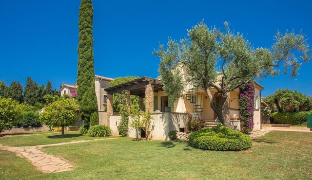 Villa 'Bella T4 Vista Mare Porto 68' with Sea View, Private Terrace and Wi-Fi