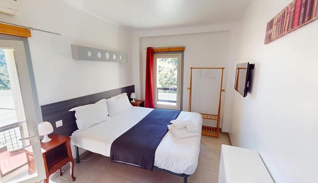Air-conditioned room with mountain view