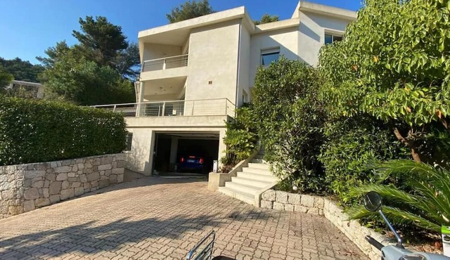 Superb villa 10 minutes from Monaco